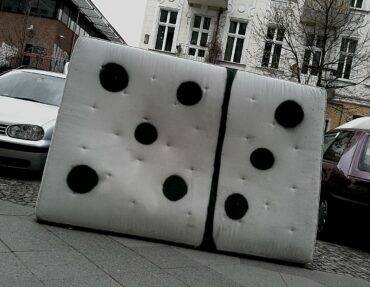 Berlin Domino Mattress Graffiti